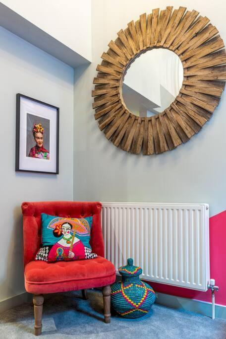 Style & Opulence In Georgian Chapel W Parking Bath Exterior foto